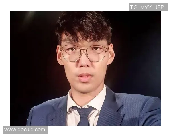 河升镇姚明粉丝热情高涨共同见证篮球传奇的魅力与精神 河升镇姚明粉丝热情高涨共同见证篮球传奇的魅力与精神