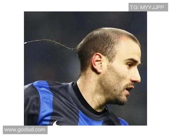 足球明星的飘逸发型高清图片展示让你领略风格与魅力的完美结合