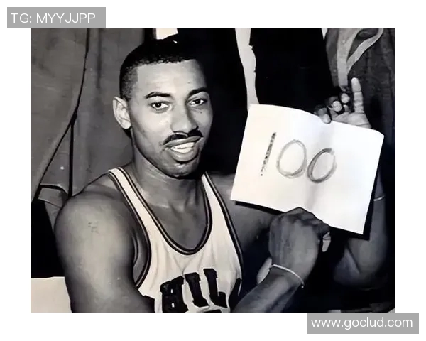 威尔特张伯伦的创新技术如何重塑篮球战术与比赛风格 威尔特张伯伦的创新技术如何重塑篮球战术与比赛风格