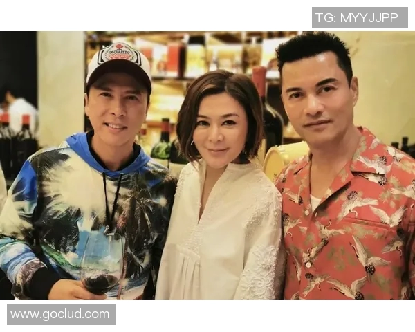 足球明星同框瞬间回顾经典时刻与荣耀时刻的完美结合