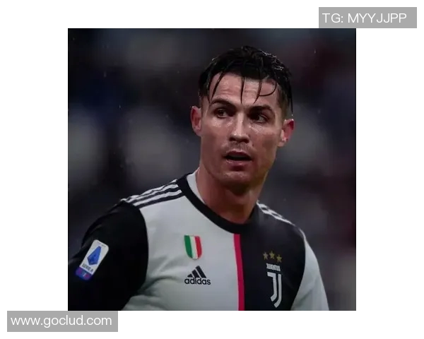 足球明星男生头像艺术创作展现运动魅力与青春活力 足球明星男生头像艺术创作展现运动魅力与青春活力